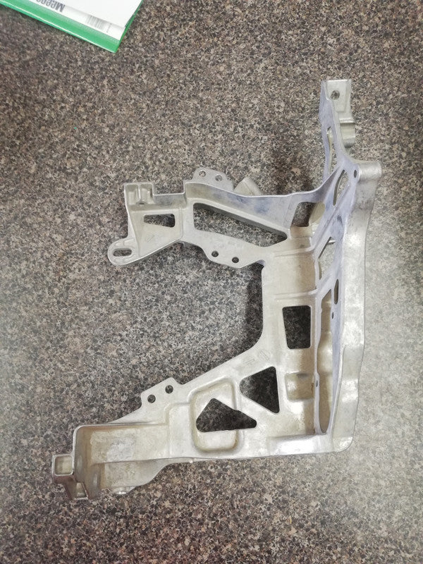 Mercedes-Benz C-Class Aluminium, W205, C300, 2015, 2016, 2017, 2018 Right Headlight Support Bracket