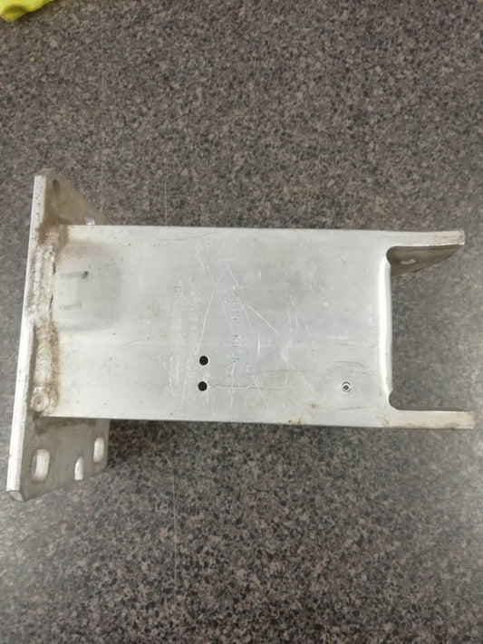 Audi Q5 Aluminium 2013, 2014, 2015, 2016, 2017, Crash bar reinforcement bracket, front bumper shock, right side reinforcement Right Bumper Mounting Bracket