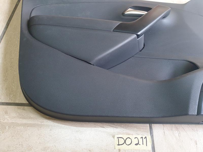 Original Used Volkswagen Polo V 6R Left Front Interior Door Card