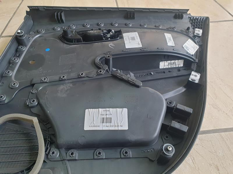 Original Used Volkswagen Polo V 6R Left Rear Interior Door Card