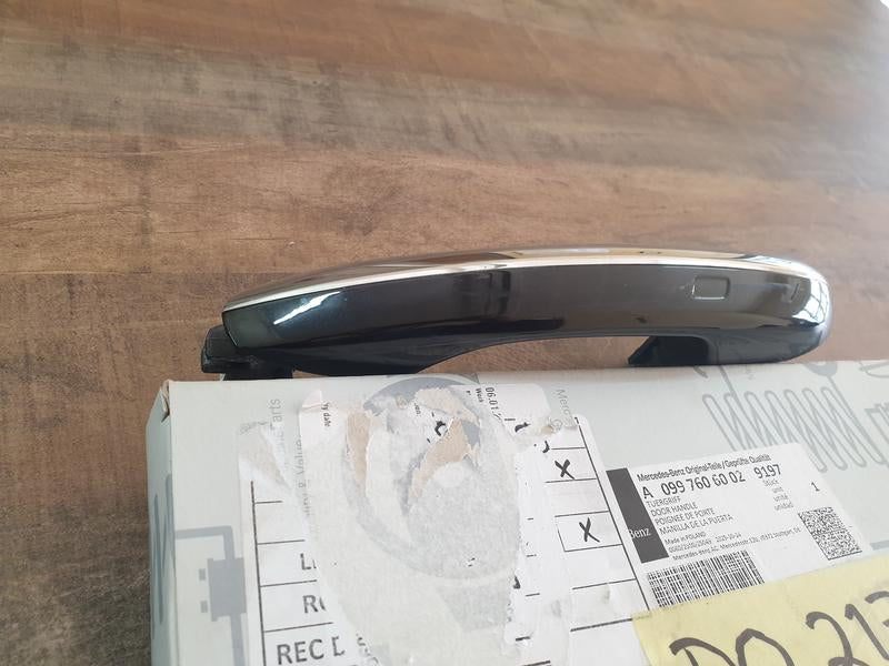 Original Used Mercedes-Benz GLC W254 Left Front Door Outer Handle