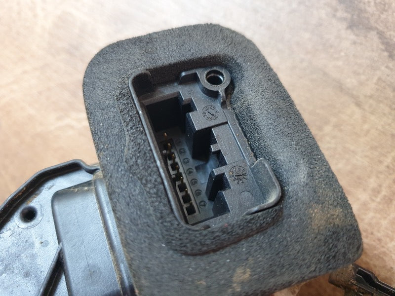 Original Used Volkswagen Polo Left Front Door Lock Mechanism