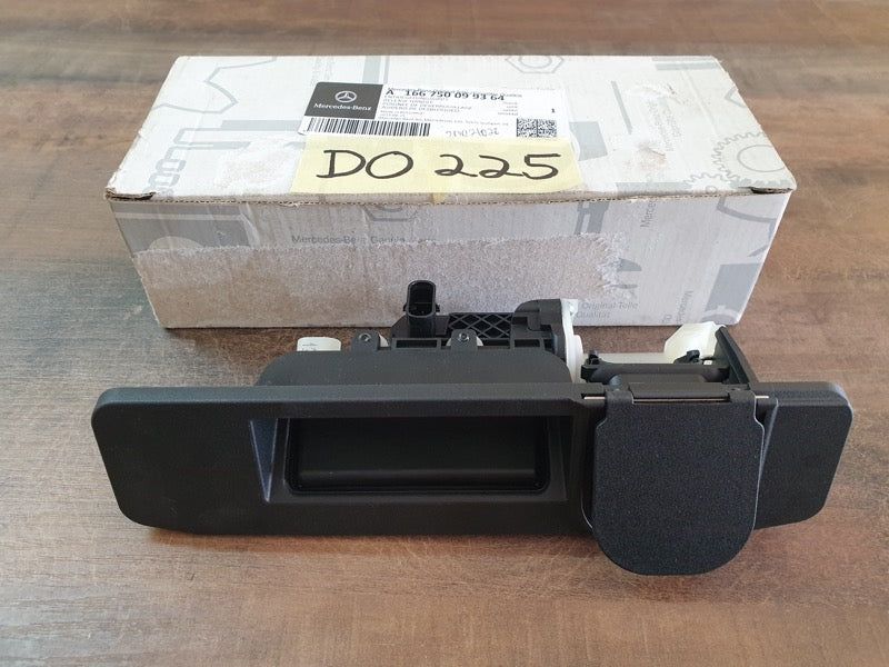 Original New Mercedes-Benz GLE W166 2016 Tailgate Release Handle