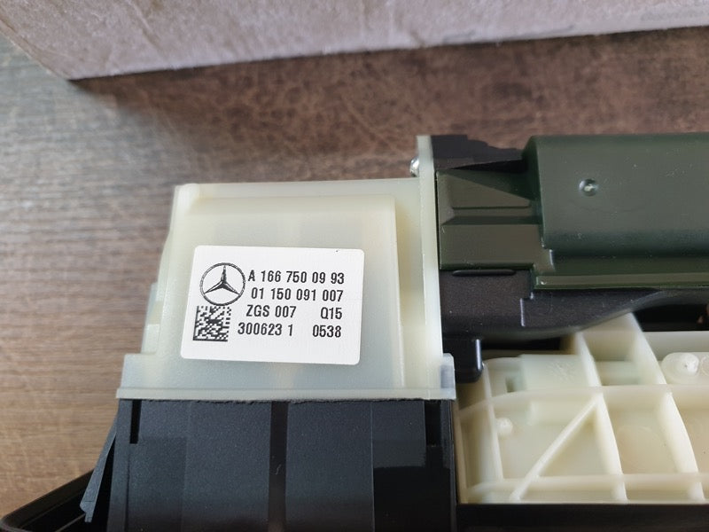Original New Mercedes-Benz GLE W166 2016 Tailgate Release Handle
