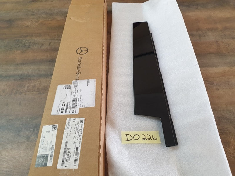 Original New Mercedes-Benz GLE W167 Right Front Door B-Pillar Trim Blackout Moulding