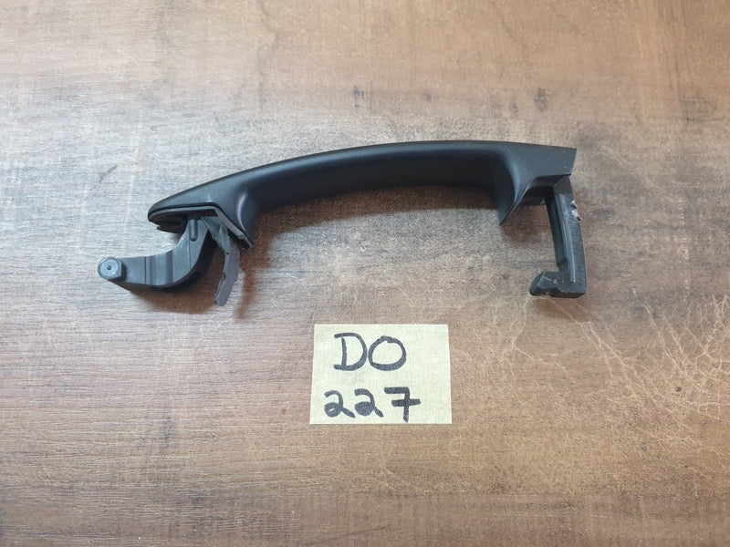 Original Used Volkswagen Jetta Left Front Door Outer Handle