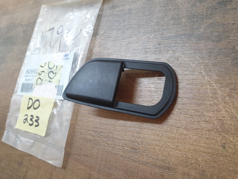 Original New Hyundai Venue 2021 Left Front Door Outer Handle Cover