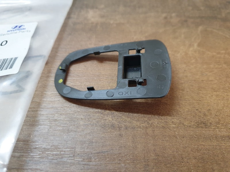 Original New Hyundai Venue 2021 Right Rear Door Handle Gasket