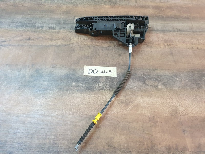 Original Used Audi Right Door Handle Bracket