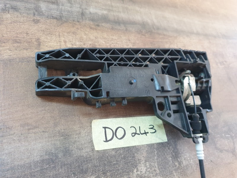 Original Used Audi Right Door Handle Bracket