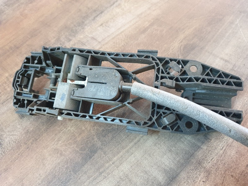 Original Used Volkswagen Polo Left Door Lock Mechanism