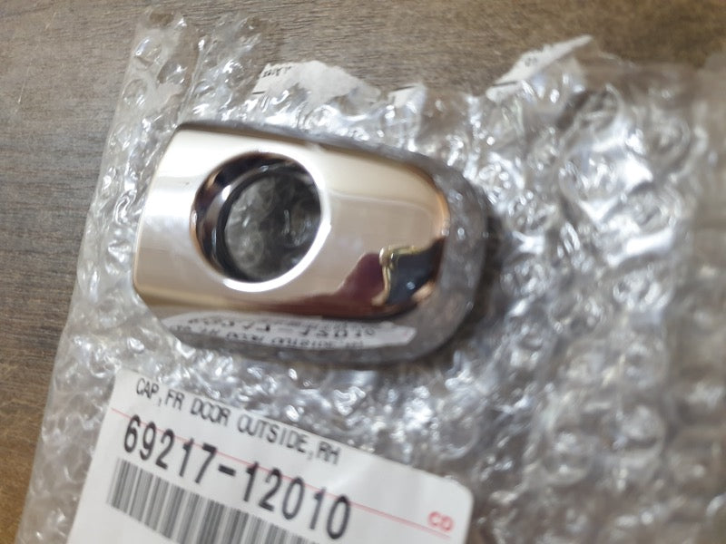 Original Used Toyota Hilux 2013 Right Front Door Handle Trim Chrome