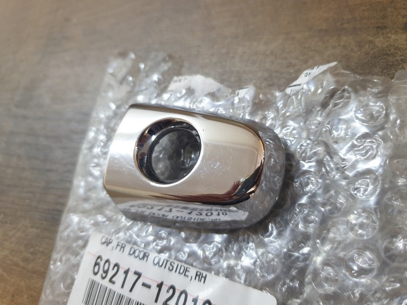Original Used Toyota Hilux 2013 Right Front Door Handle Trim Chrome