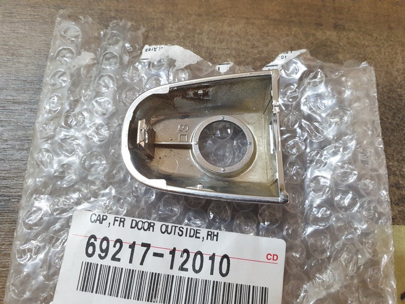 Original Used Toyota Hilux 2013 Right Front Door Handle Trim Chrome