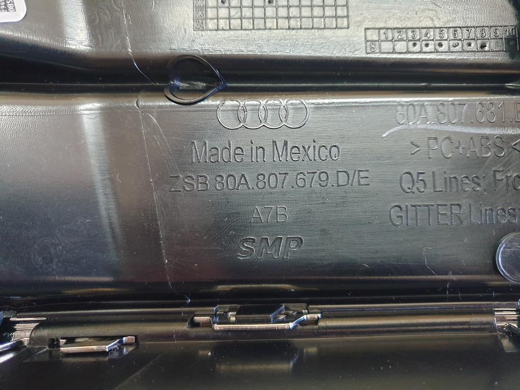 Audi Q5 Left Front Air Guide Grille