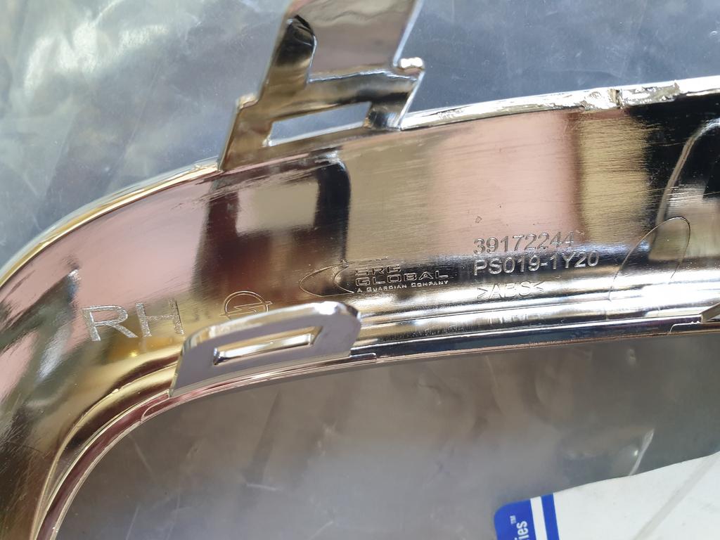 Original Used Opel Crossland Right Front Chrome Bumper Moulding