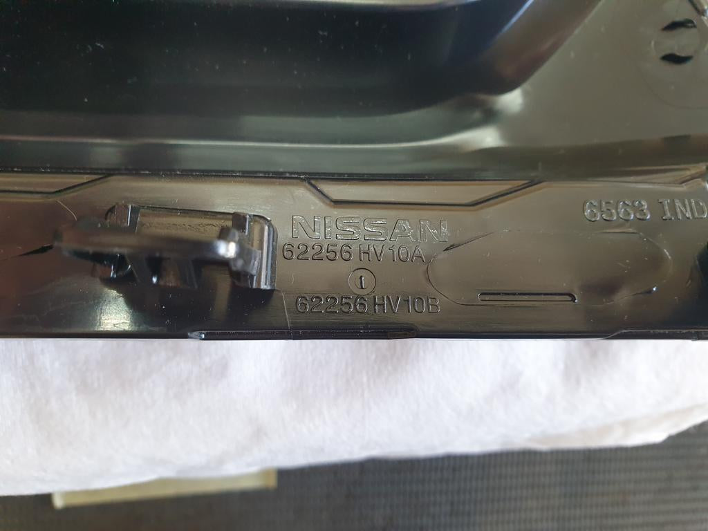 Nissan Qashqai Right Front Bumper Trim