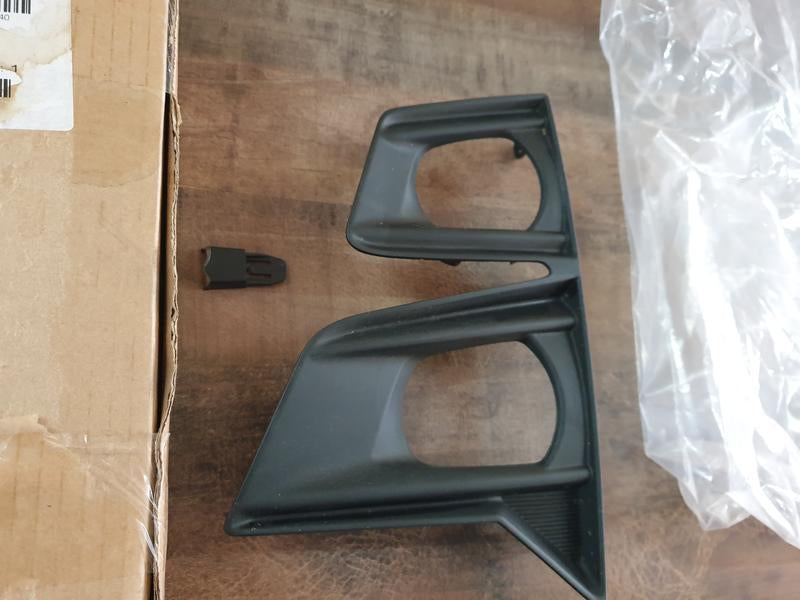 Original Used Isuzu D-Max LS Left Front Fog Light Cover