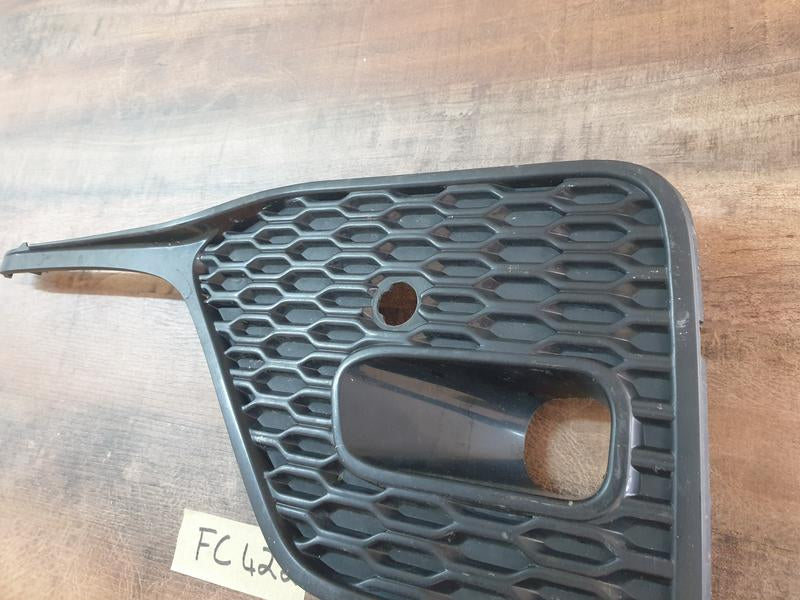 Original Used Toyota Fortuner Left Front Fog Light Cover