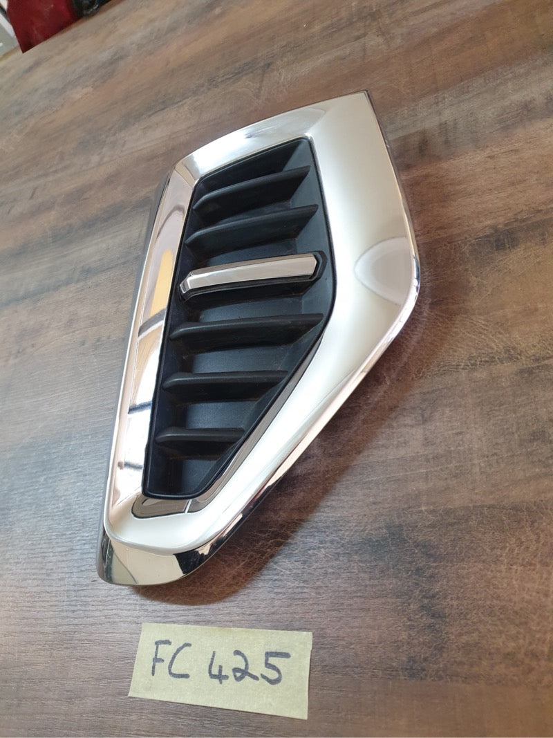 Original Used Haval Jolion Right Front Bumper Fog Light Cover