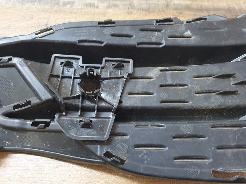 Original Used Mercedes-Benz GLE V167 AMG Right Front Lower Bumper Grille