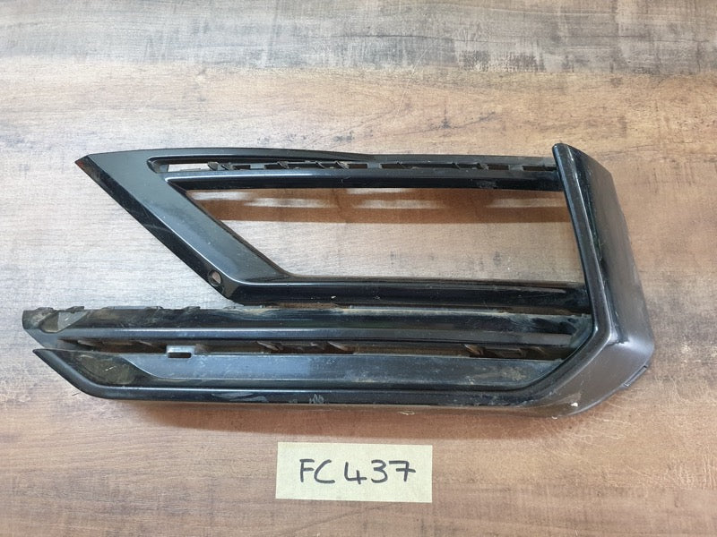 Original Used Volkswagen Tiguan Left Front Bumper Lower Vent Grille