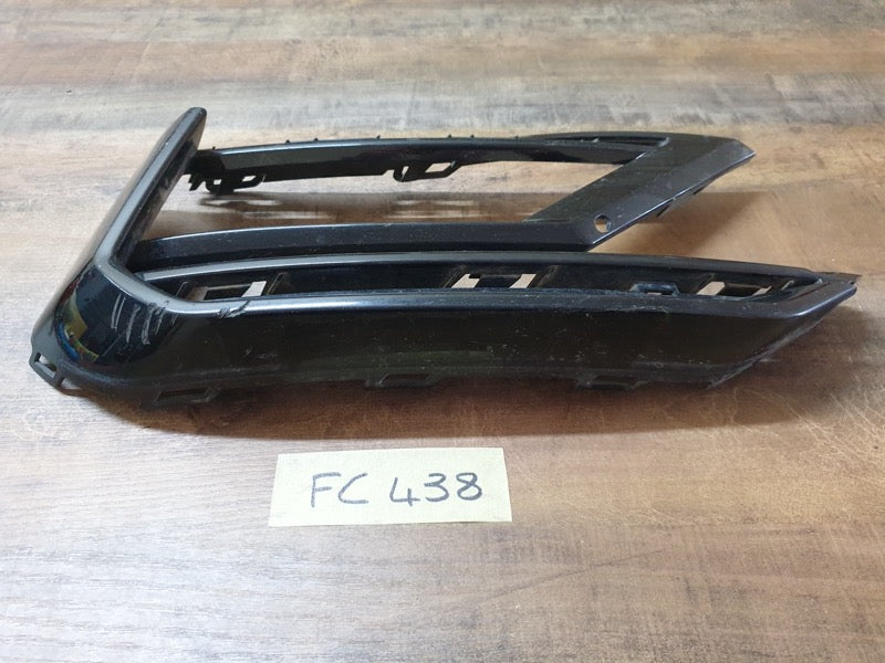 Original Used Volkswagen Tiguan Right Front Bumper Lower Vent Grille