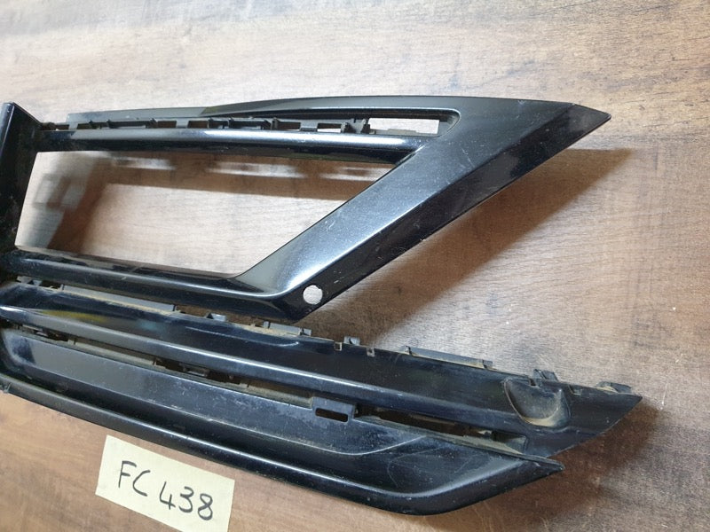 Original Used Volkswagen Tiguan Right Front Bumper Lower Vent Grille