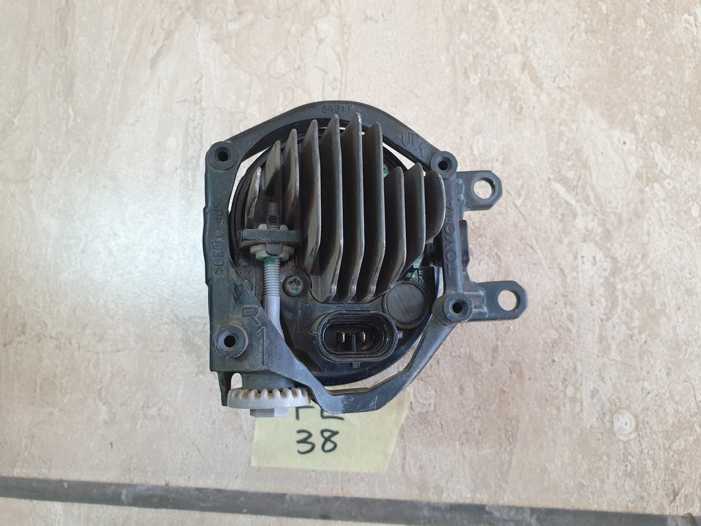 Toyota Land Cruiser 2018, with bracket Right Fog Light