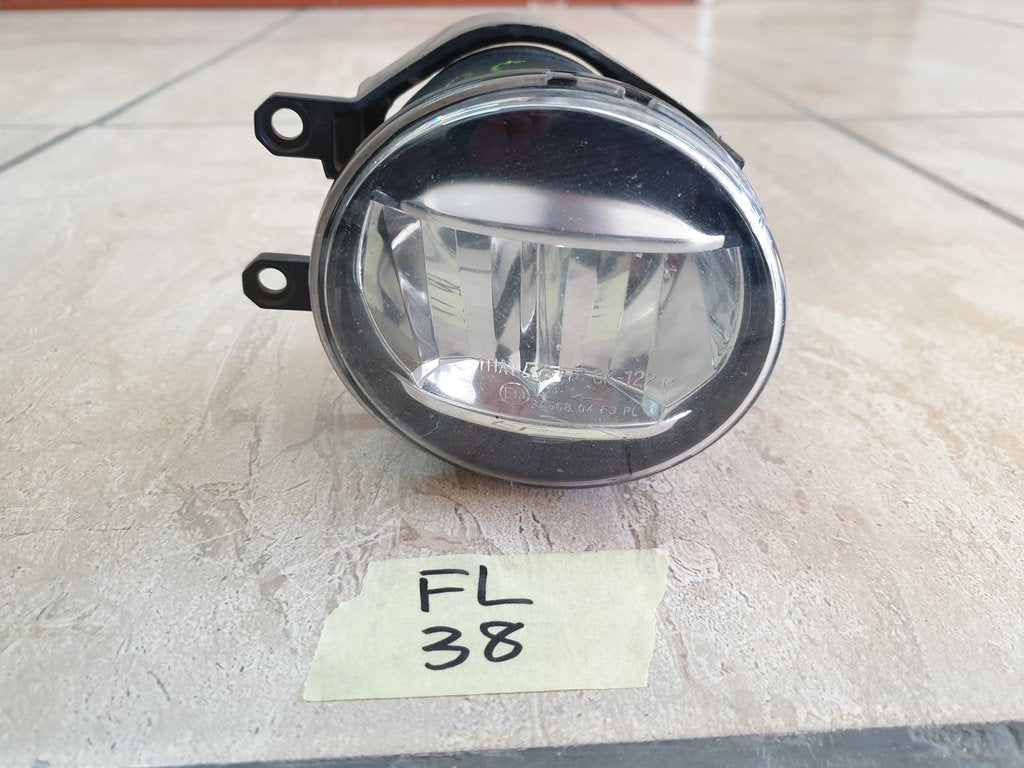 Toyota Land Cruiser 2018, with bracket Right Fog Light