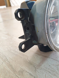 Toyota Hilux 2.4D, with bracket Right Fog Light