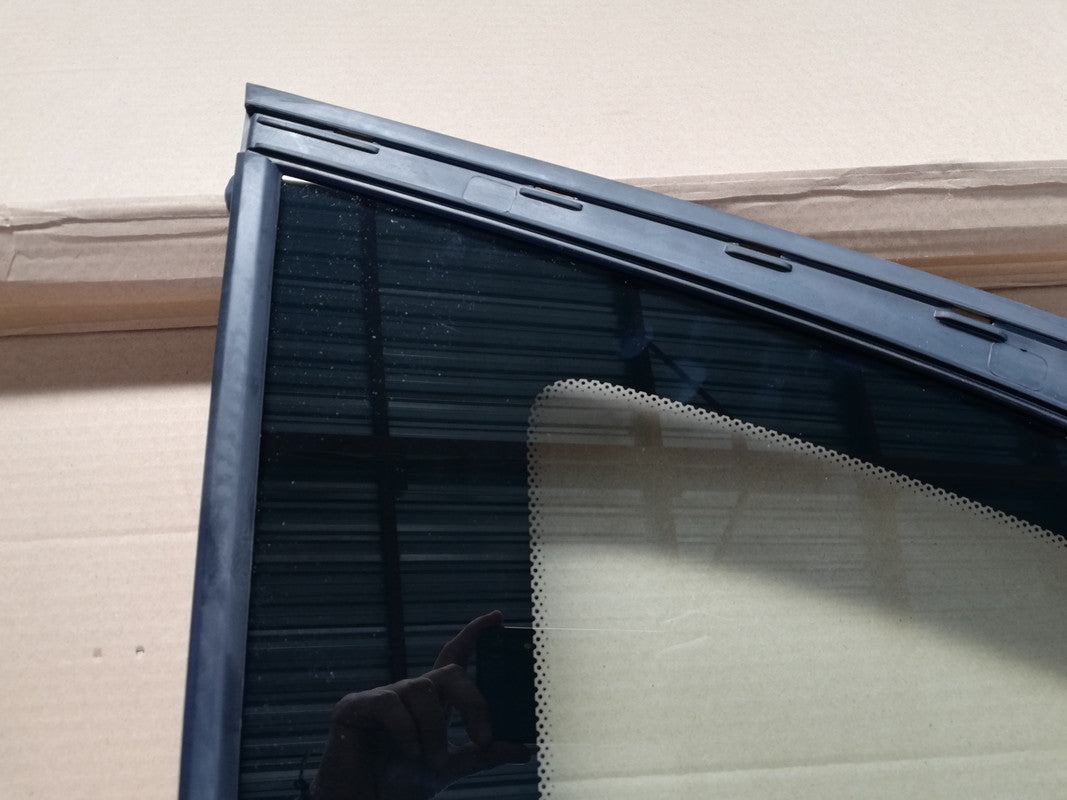 BMW X3 SDRIVE, 18D 2023 Left Rear Quarter Glass