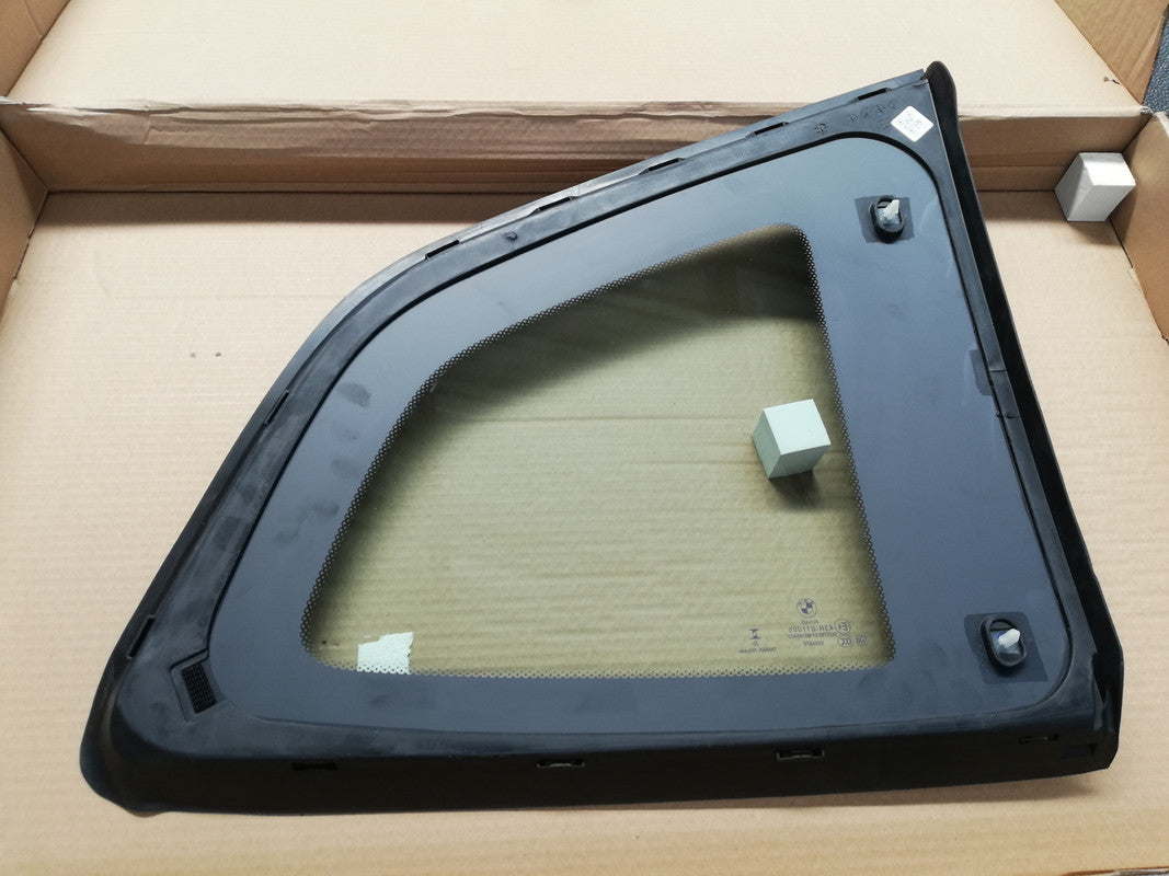 BMW X3 SDRIVE, 18D 2023 Left Rear Quarter Glass