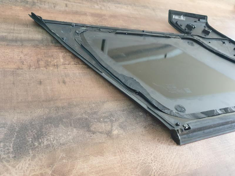 Original Used Jaecoo J7 2025 Right Rear Quarter Glass