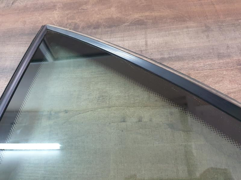 Original Used Mercedes-Benz C-Class W204 Left Rear Quarter Glass
