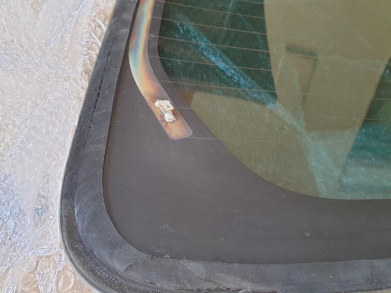 Original Used Mitsubishi Pajero Rear Windscreen Glass