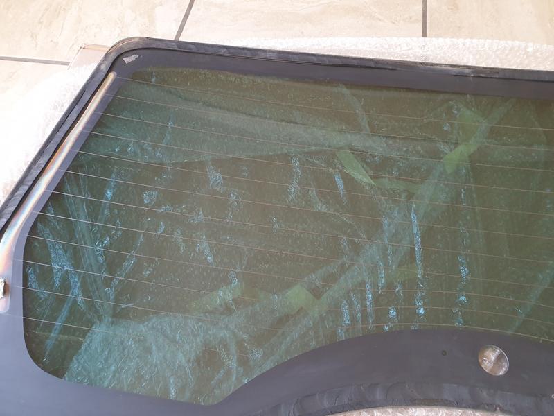 Original Used Mitsubishi Pajero Rear Windscreen Glass