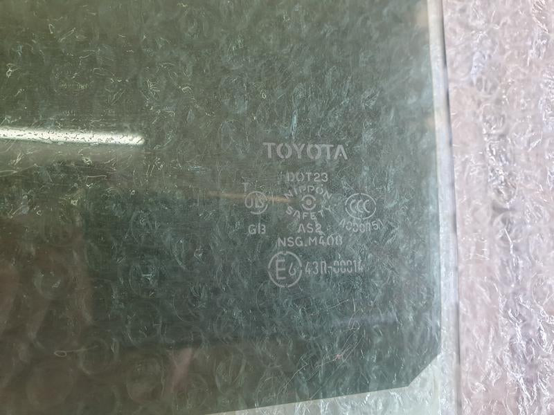 Original Used Toyota Land Cruiser Left Front Door Window Glass