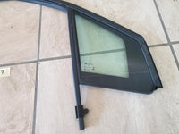 Original Used Opel Crossland X Right Front Window Channel With Quarter Glass Fixed Window