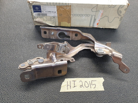 Mercedes-Benz CLA W117 Right Bonnet Hinge