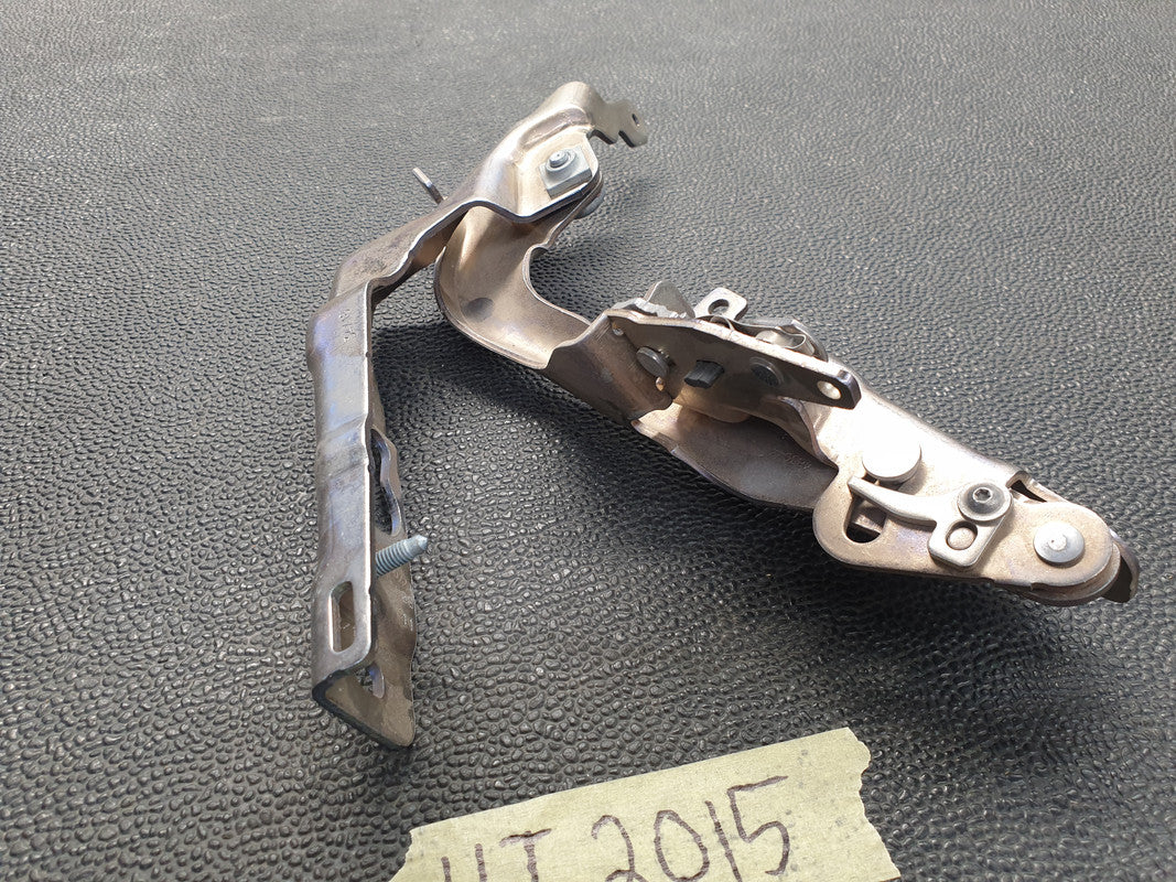 Mercedes-Benz CLA W117 Right Bonnet Hinge