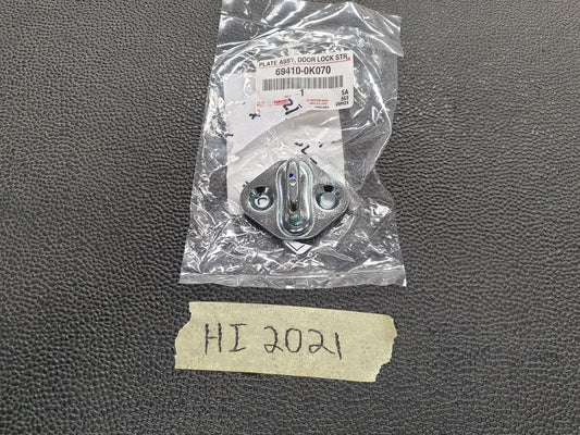 Toyota Fortuner Door Lock Striker
