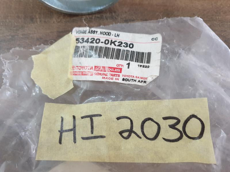 Original New Toyota Fortuner Hilux Left Front Bonnet Hinge