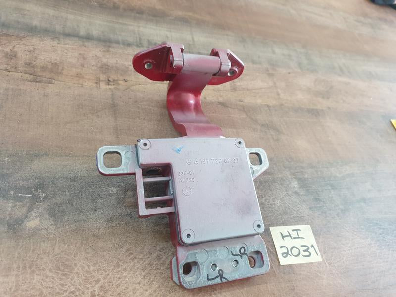 Original Used Mercedes-Benz SLS AMG W197 2011 Left Door Lower Hinge