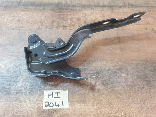 Original Used Hyundai i20 Motion 2026 Left Front Bonnet Hinge
