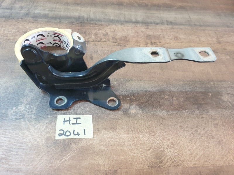 Original Used Hyundai i20 Motion 2026 Left Front Bonnet Hinge