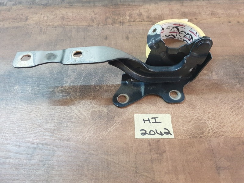Original Used Hyundai i20 Motion 2026 Right Front Bonnet Hinge