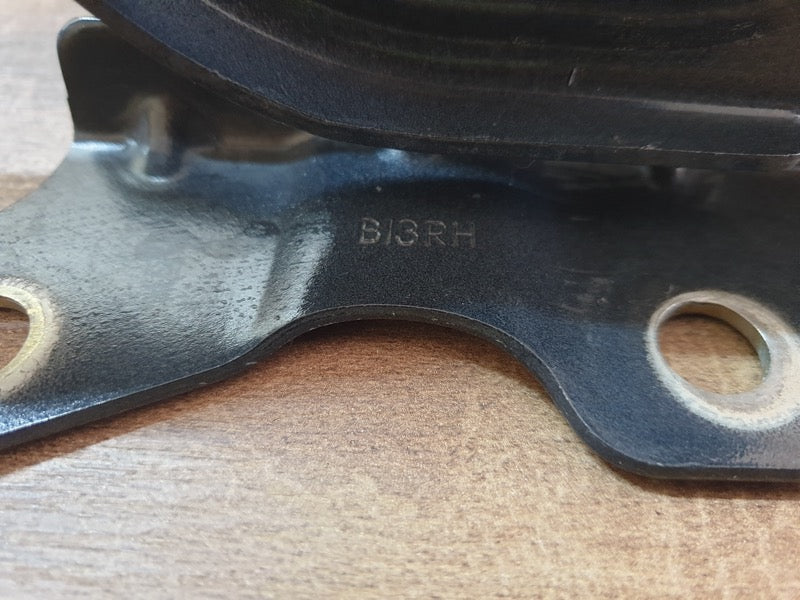 Original Used Hyundai i20 Motion 2026 Right Front Bonnet Hinge