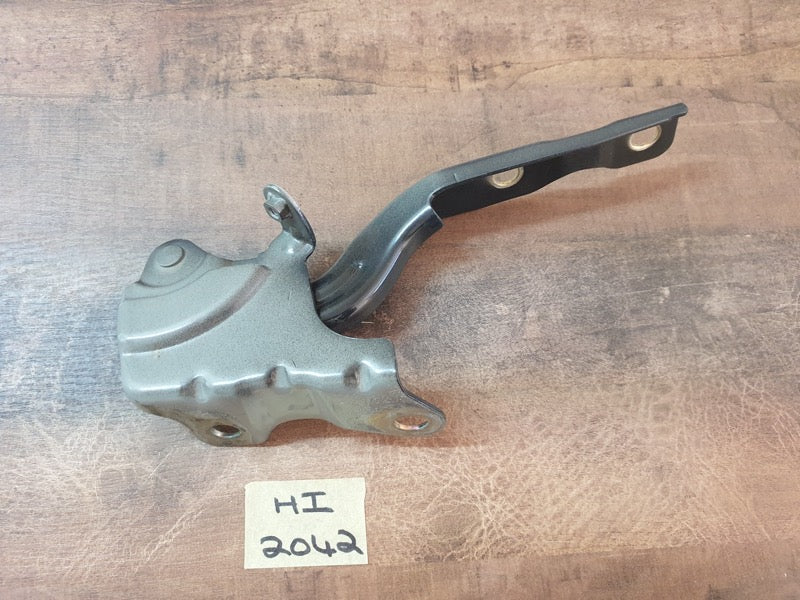 Original Used Hyundai i20 Motion 2026 Right Front Bonnet Hinge