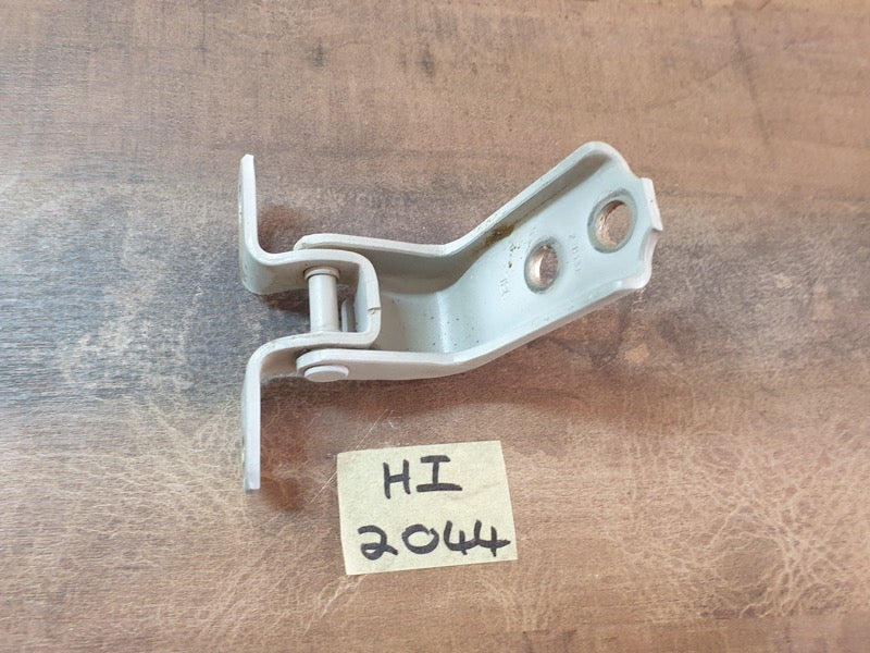 Original Used Suzuki Swift Dzire Left Front Door Upper Hinge